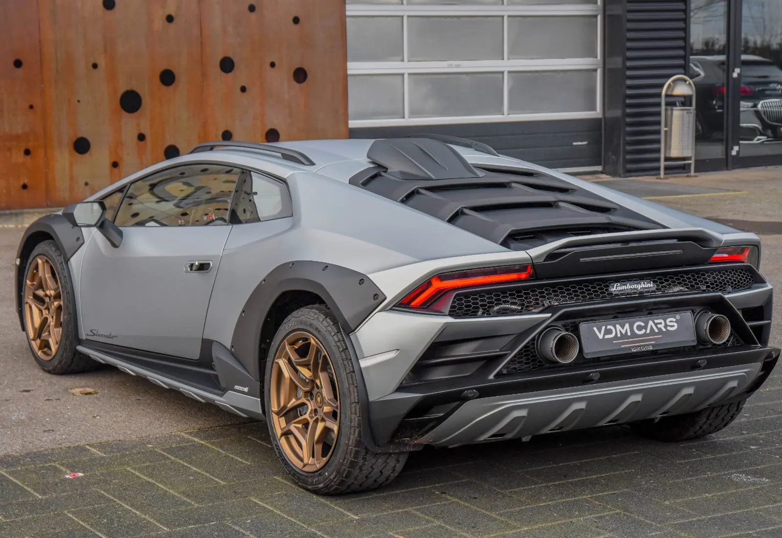 Lamborghini Huracán Sterrato * NEW * STOCK CAR * CERAMIC * CARPLAY *  - 45275