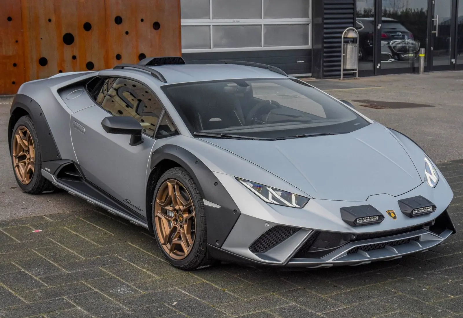 Lamborghini Huracán Sterrato * NEW * STOCK CAR * CERAMIC * CARPLAY *  - 45274
