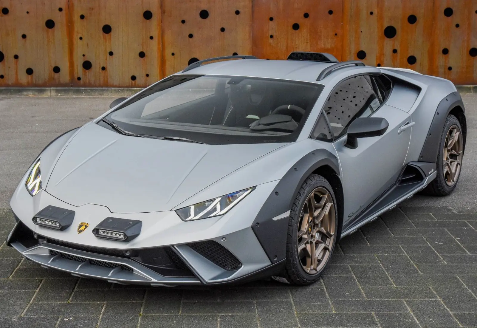 Lamborghini Huracán Sterrato * NEW * STOCK CAR * CERAMIC * CARPLAY *  - 45270