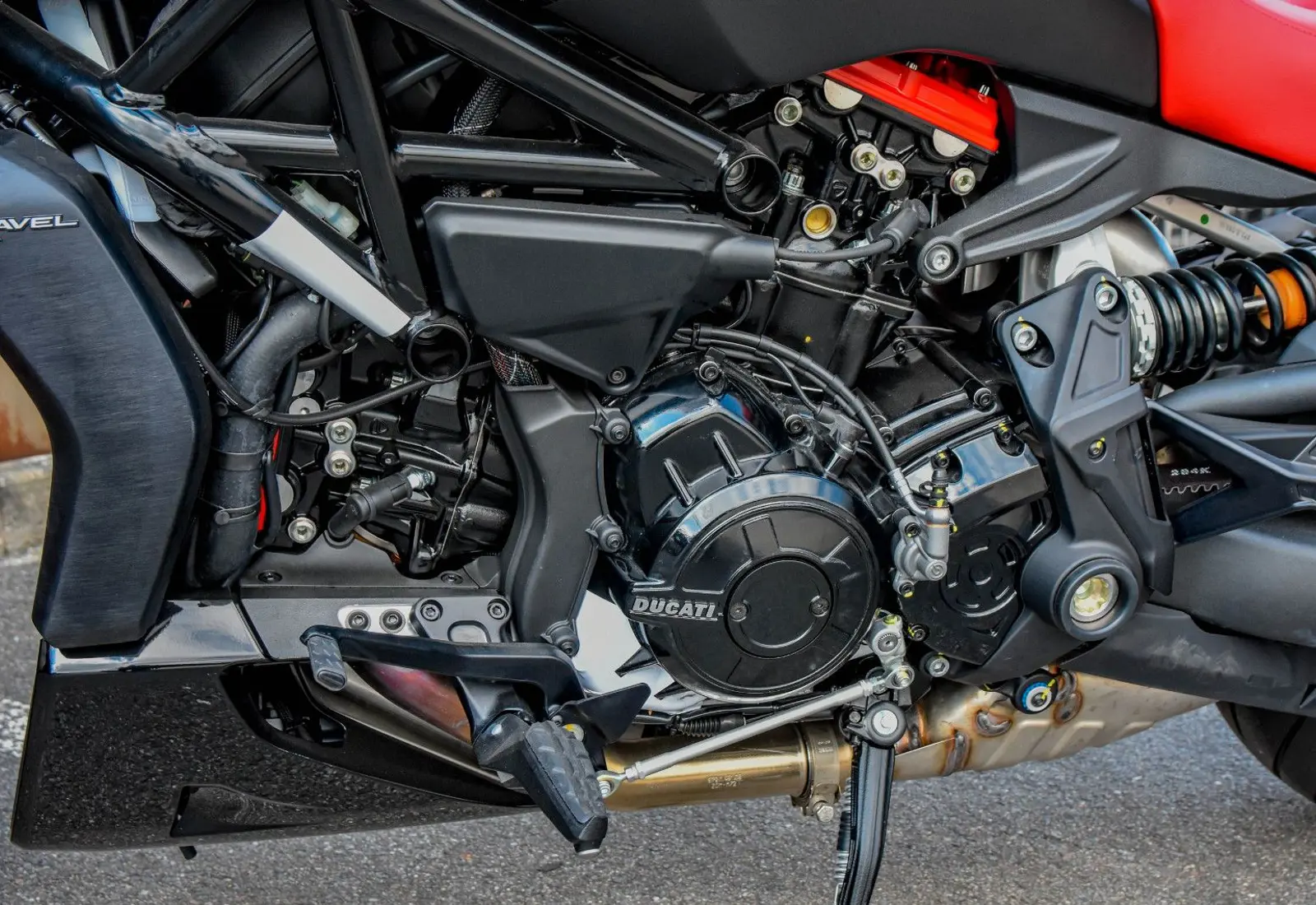 Ducati X-Diavel Nera * POLTRONA FRAU * 1 OF 500 * LIMITED ED - 44742