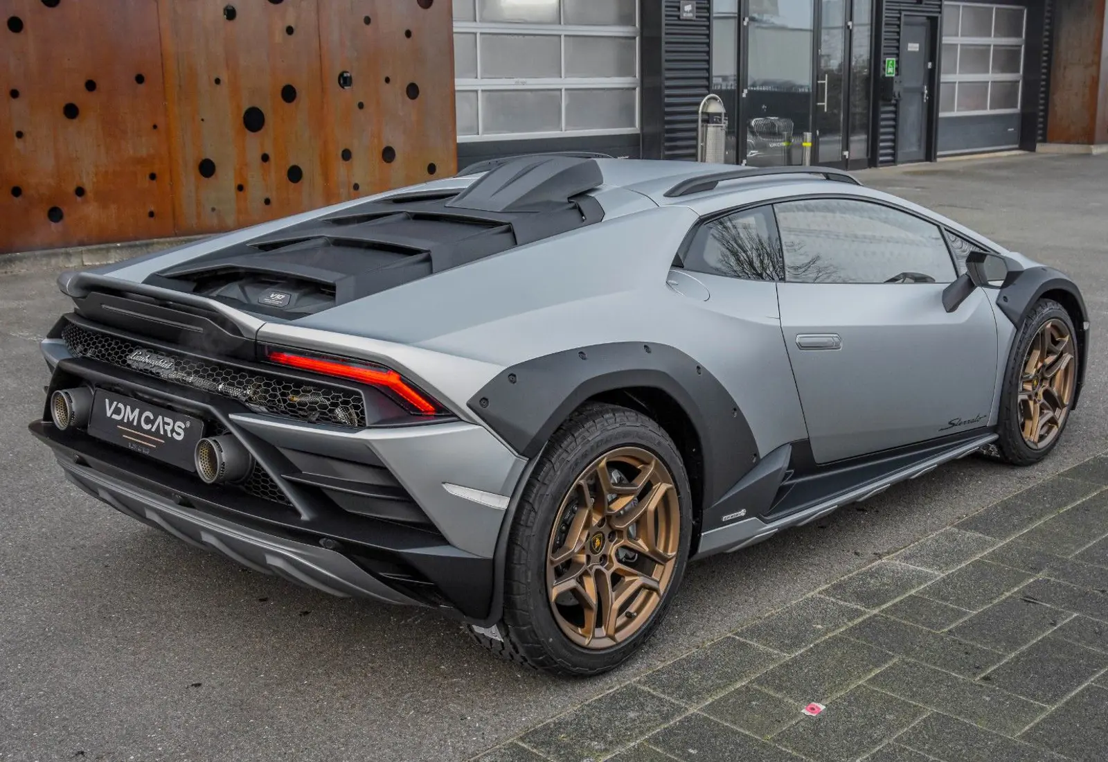 Lamborghini Huracán Sterrato * NEW * STOCK CAR * CERAMIC * CARPLAY *  - 45295