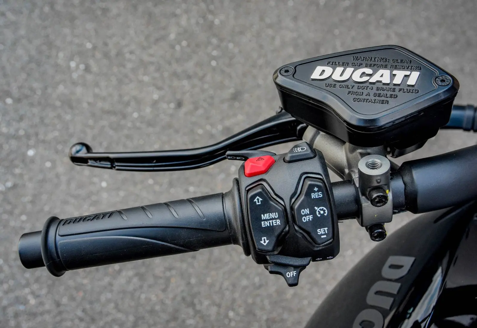 Ducati X-Diavel Nera * POLTRONA FRAU * 1 OF 500 * LIMITED ED - 44745